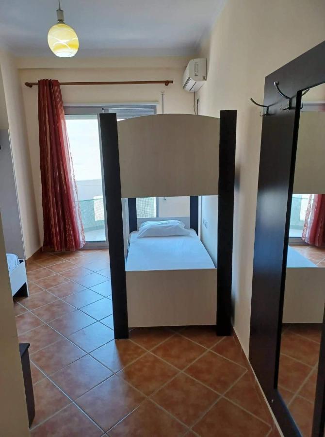 Ari Apartaments Vlore Bagian luar foto