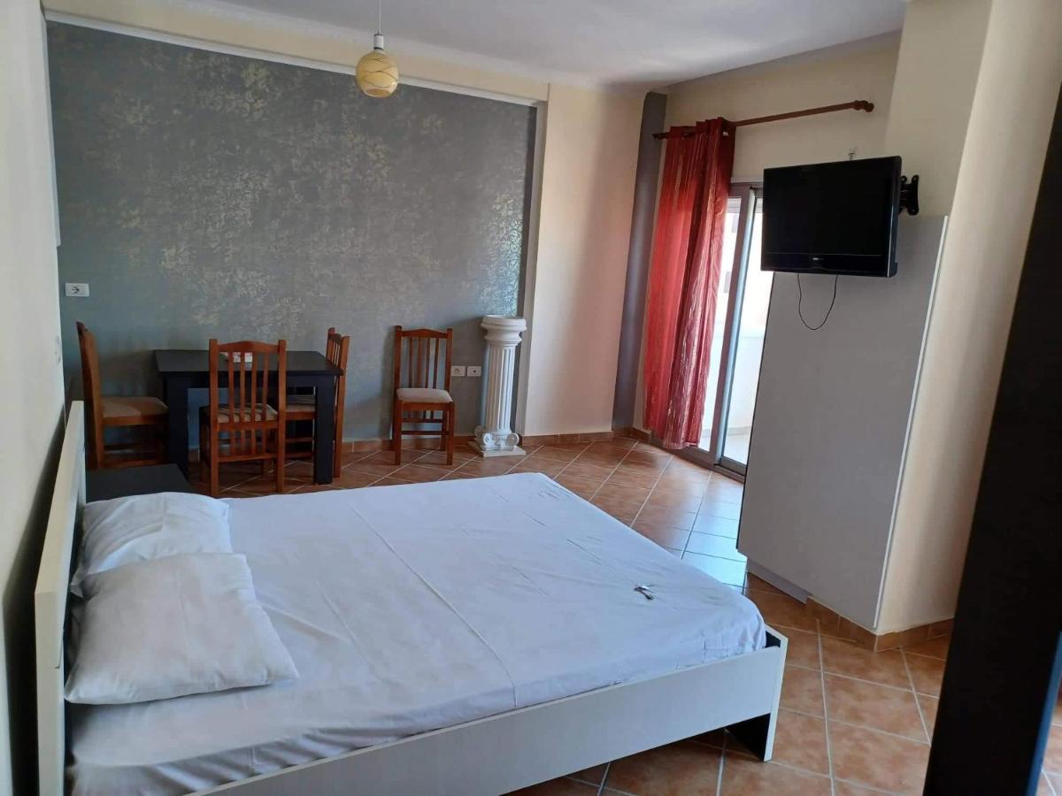 Ari Apartaments Vlore Bagian luar foto