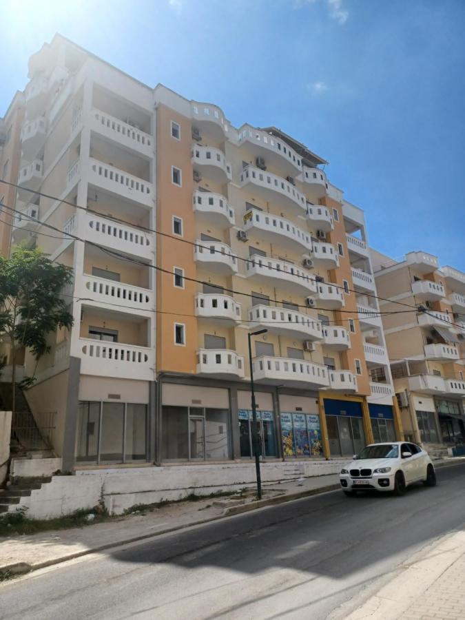 Ari Apartaments Vlore Bagian luar foto