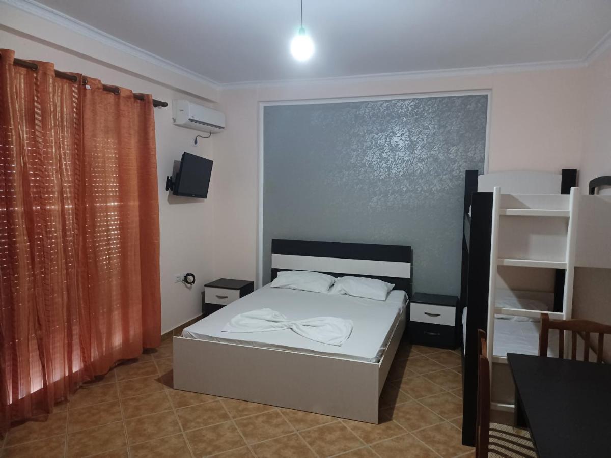 Ari Apartaments Vlore Bagian luar foto