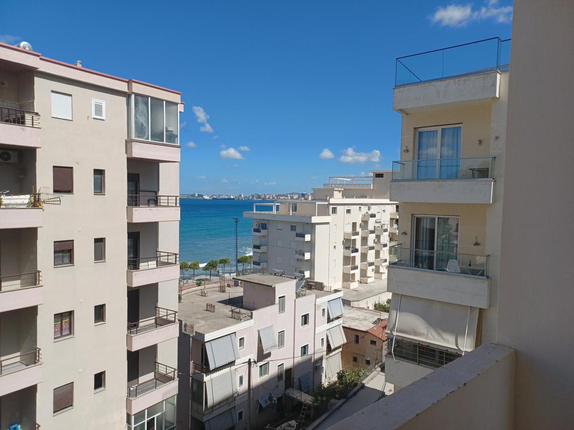 Ari Apartaments Vlore Bagian luar foto