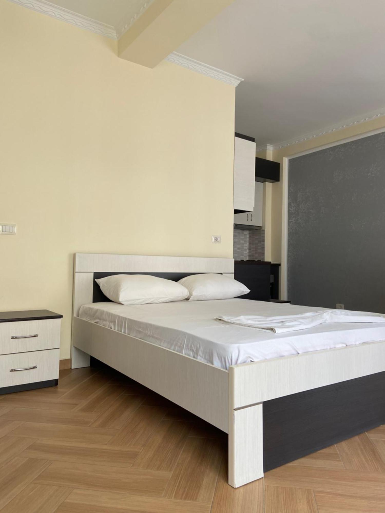 Ari Apartaments Vlore Bagian luar foto